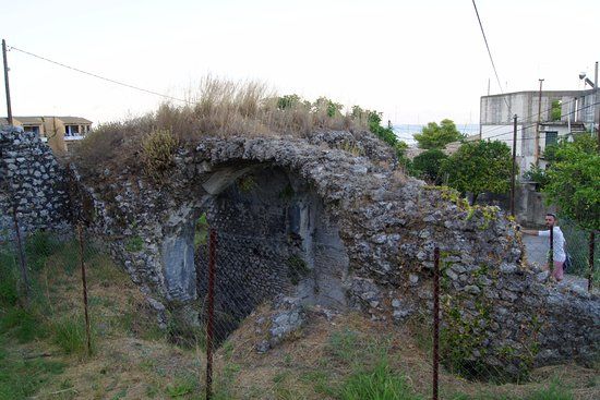 Ερείπια Ρωμαϊκών Λουτρών