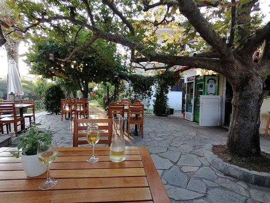 Νίκος Ταβέρνα