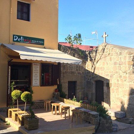 Delizia pizza al metro