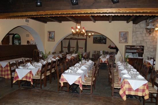 Delfys Taverna at Arolithos Traditional Cretan Village