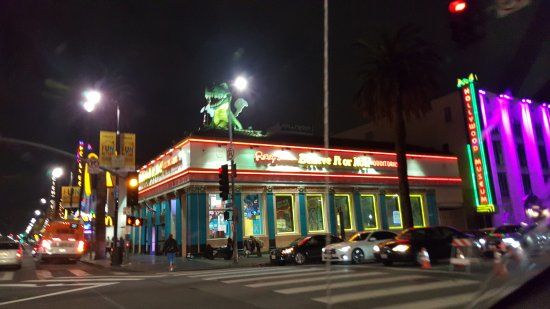 Σάνσετ Μπούλεβαρντ