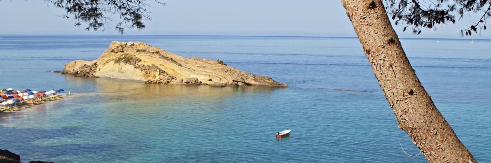 Παραλία Πλατύς Γιαλός