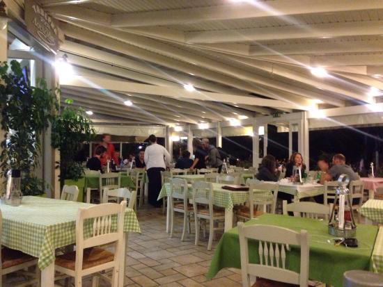 Ταβέρνα Λουιζίδης